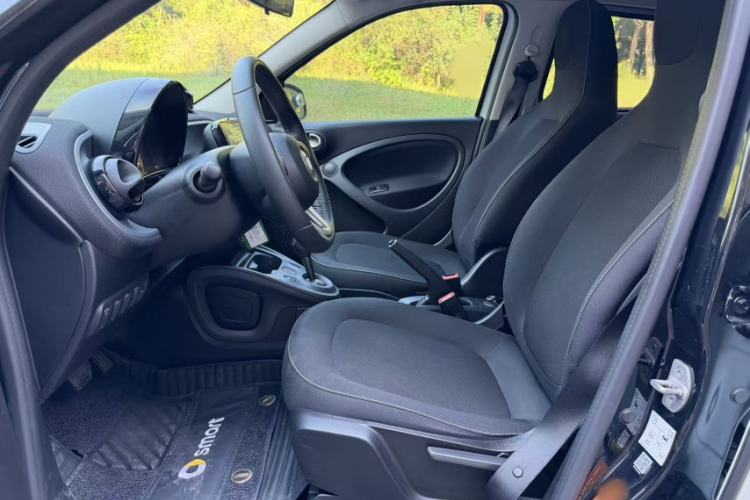 Used smart forfour 2018 1.0L 52kW Passion Edition Exterior 3