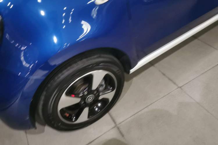 Used smart forfour 2018 1.0L 52kW Passion Edition Exterior 3
