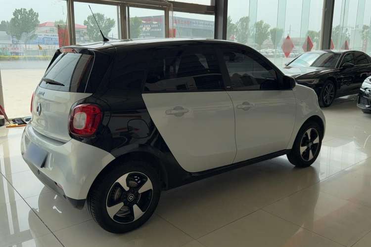 Used smart forfour 2018 1.0L 52kW Passion Edition Exterior 3