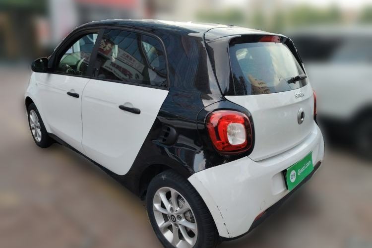 Used smart forfour 2018 1.0L 52 kW Dynamic Edition Exterior 3