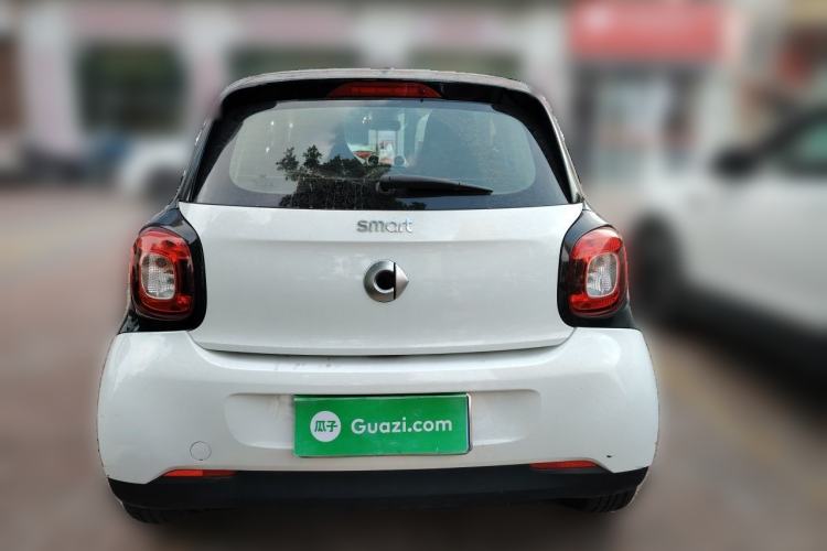 Used smart forfour 2018 1.0L 52 kW Dynamic Edition Exterior 4