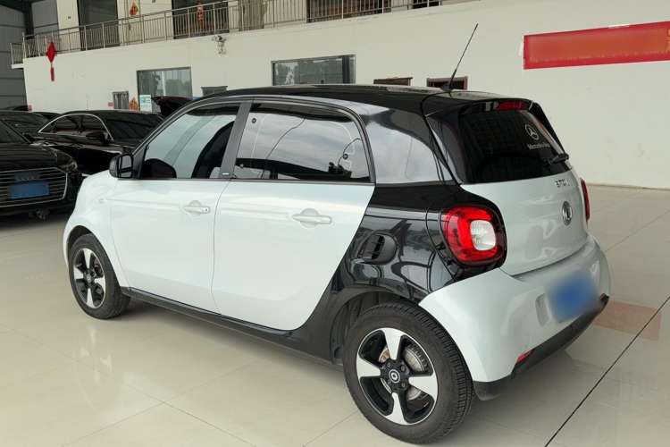 Used smart forfour 2018 1.0L 52kW Passion Edition Exterior 5