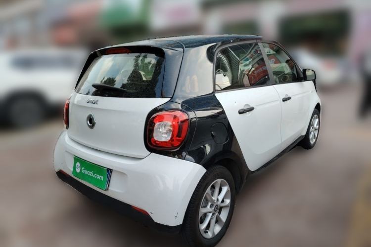 Used smart forfour 2018 1.0L 52 kW Dynamic Edition Exterior 5