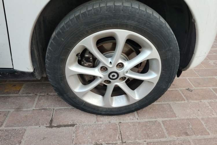 Used smart forfour 2018 1.0L 52 kW Dynamic Edition Exterior 7