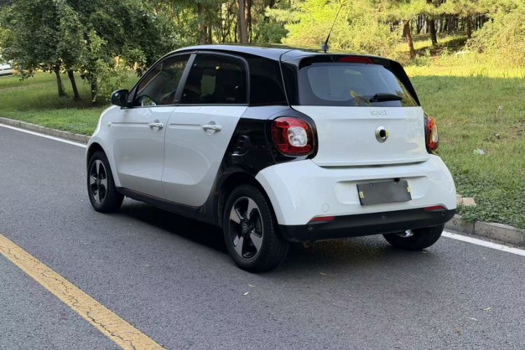 Used smart forfour 2018 1.0L 52kW Passion Edition Exterior 8