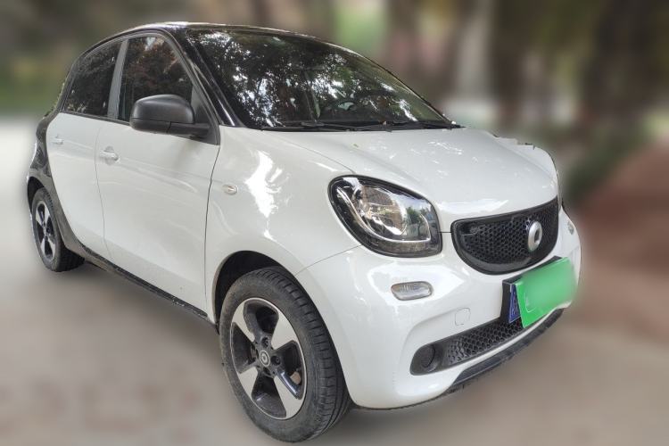 Used smart forfour 2018 1.0L 52kW Passion Edition Front Right 45 Deg