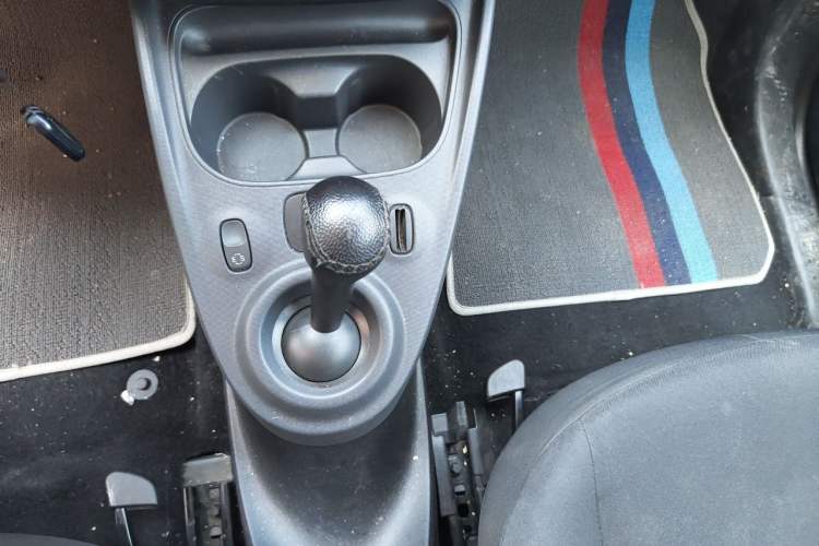 Used smart forfour 2018 1.0L 52 kW Dynamic Edition Gear Lever