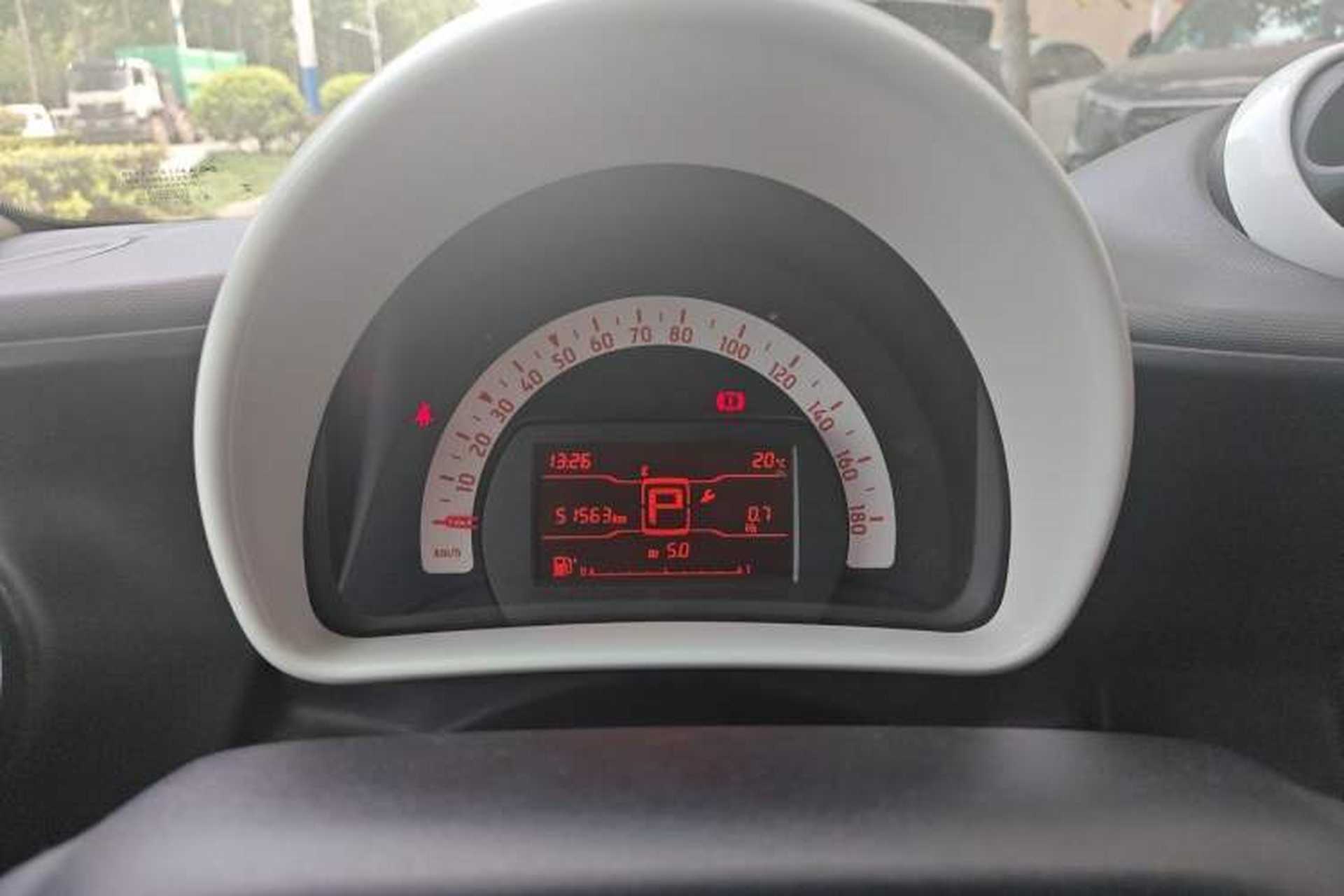 Used smart forfour 2018 1.0L 52 kW Dynamic Edition Instrument Cluster