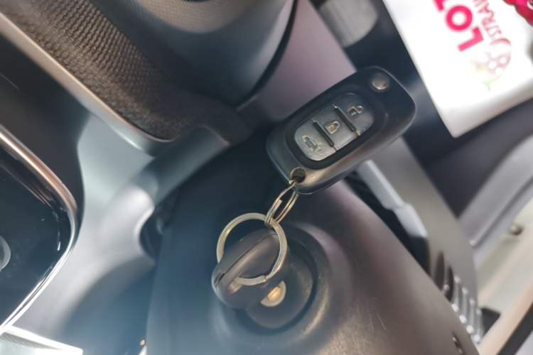 Used smart forfour 2018 0.9T 66 kW Pioneer Edition Interior 1