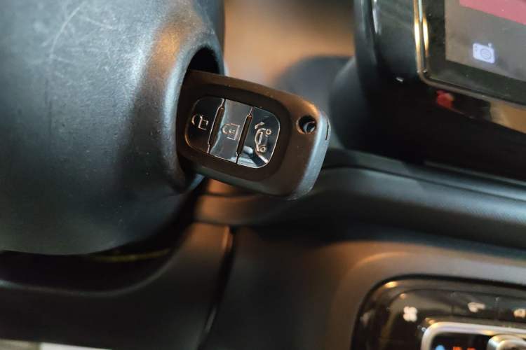 Used smart forfour 2018 1.0L 52 kW Dynamic Edition Interior 1