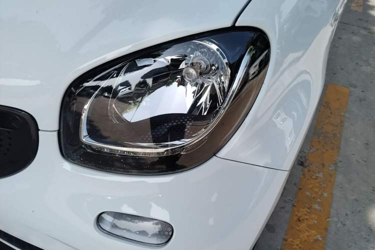 Used smart forfour 2018 1.0L 52kW Passion Edition Left Front Headlight