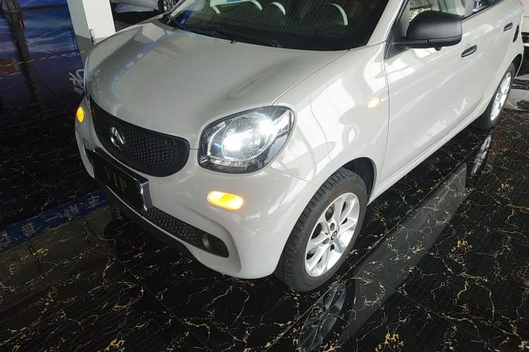 Used smart forfour 2018 1.0L 52 kW Dynamic Edition Left Front Headlight