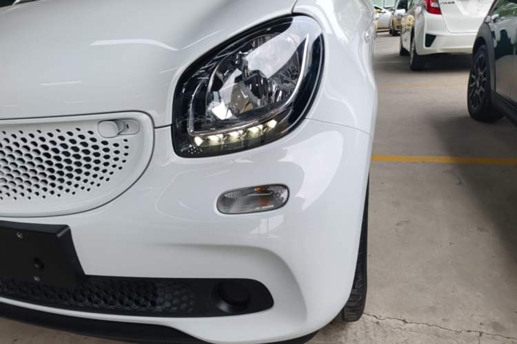 Used smart forfour 2018 0.9T 66 kW Pioneer Edition Left Front Headlight