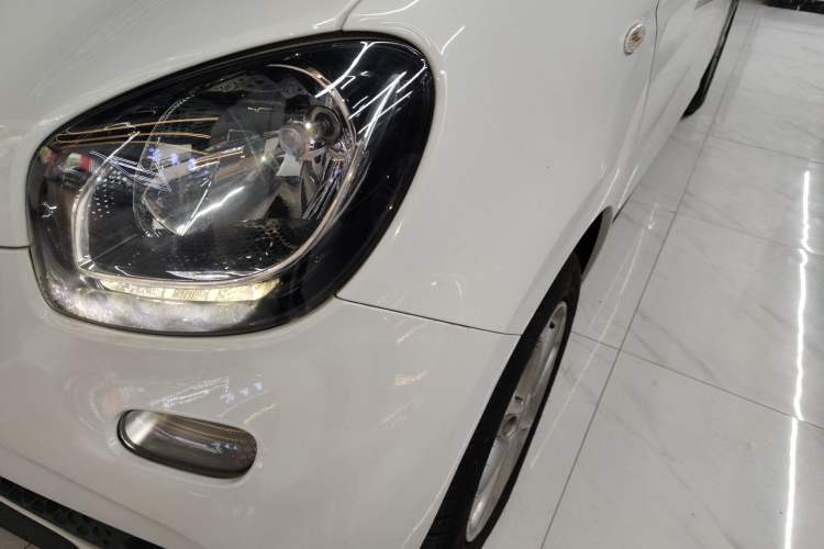 Used smart forfour 2018 1.0L 52 kW Dynamic Edition Left Front Headlight
