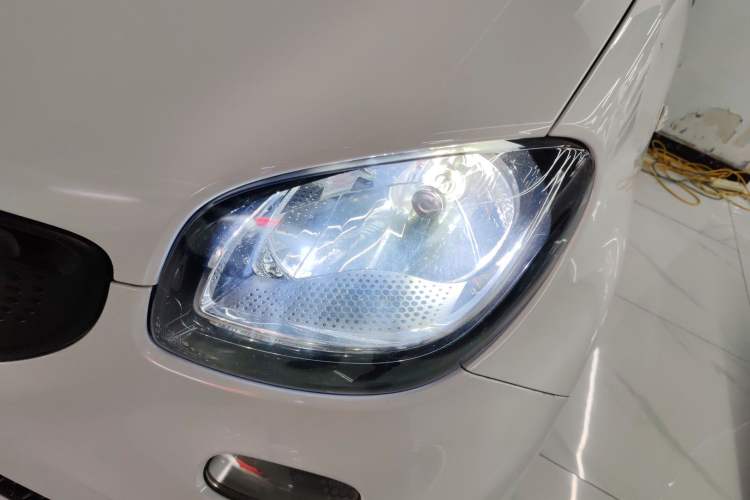 Used smart forfour 2018 1.0L 52 kW Dynamic Edition Left Front Headlight