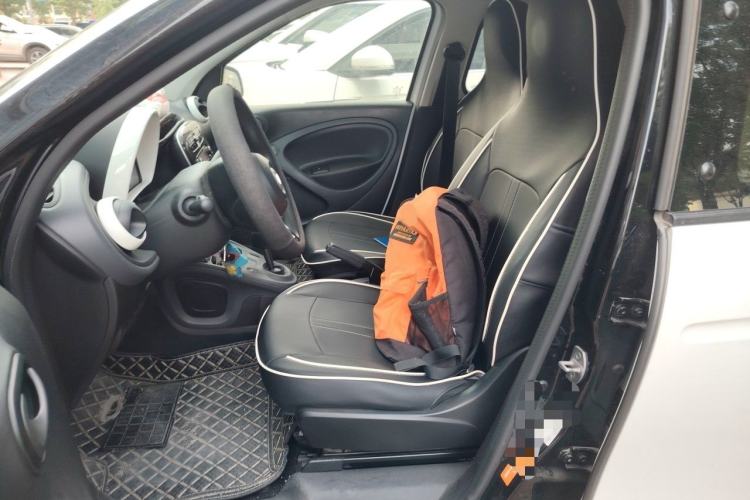 Used smart forfour 2018 1.0L 52 kW Dynamic Edition Left Front Seat