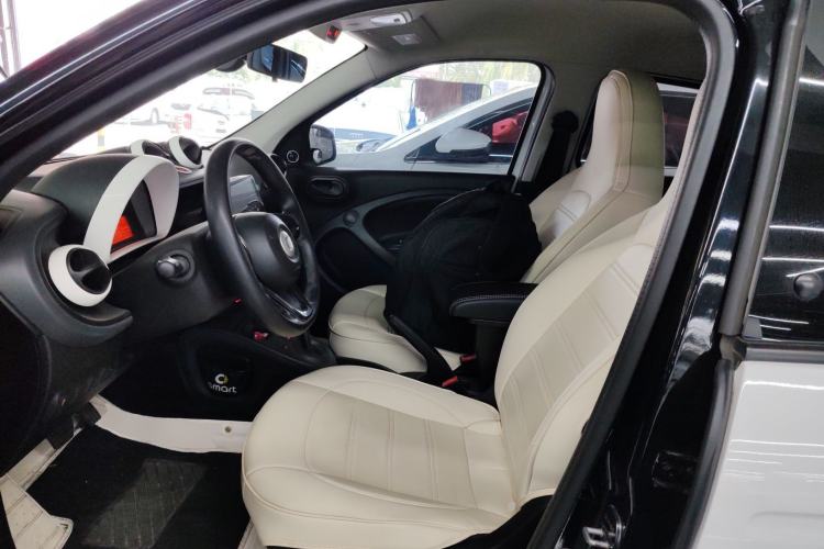 Used smart forfour 2018 1.0L 52 kW Dynamic Edition Left Front Seat