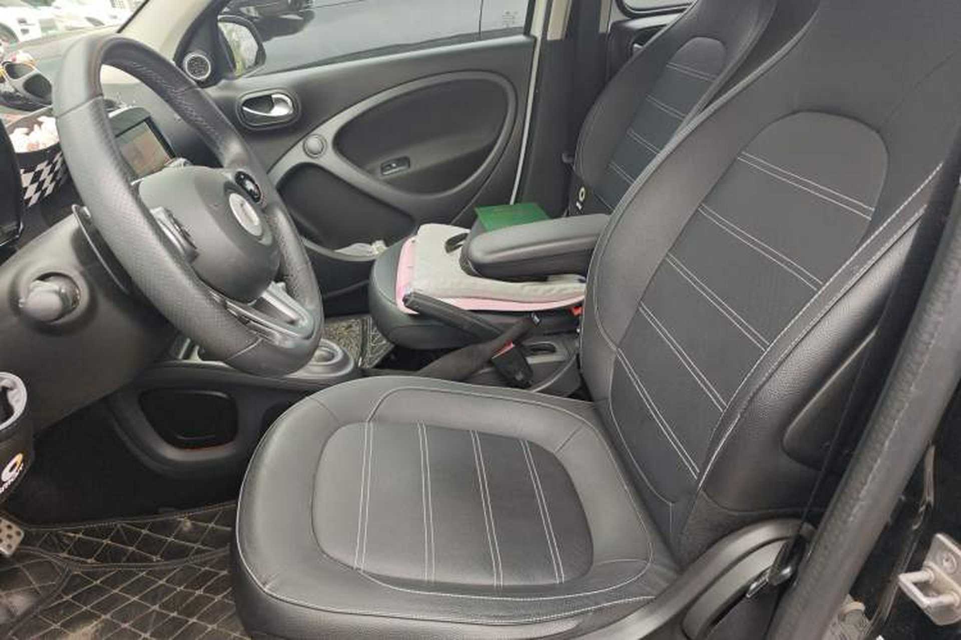 Used smart forfour 2018 0.9T 66 kW Sharp Edition Left Front Seat