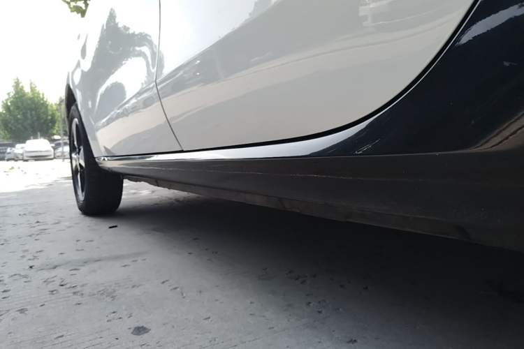 Used smart forfour 2018 1.0L 52kW Passion Edition Left Side Sill