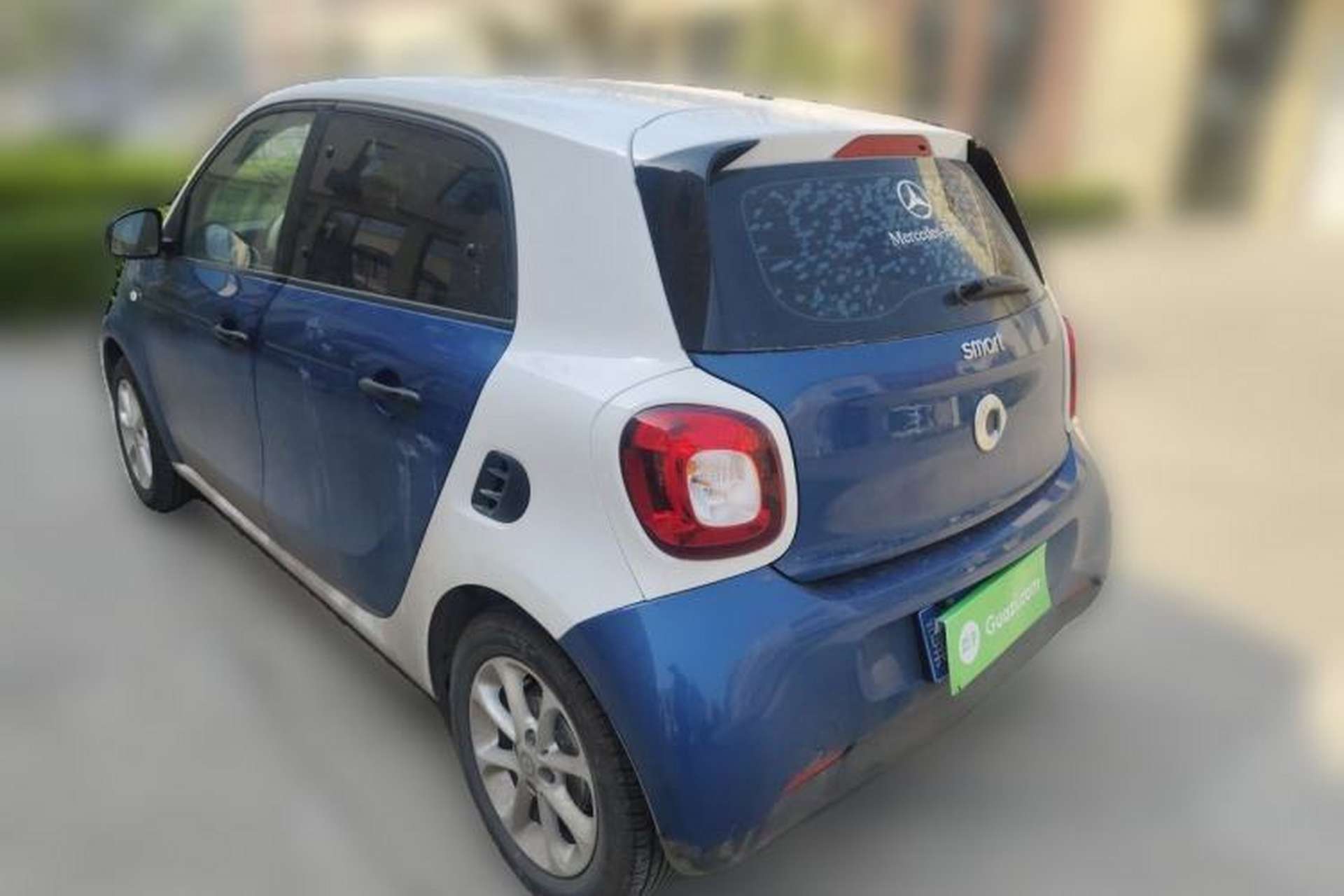 Used smart forfour 2018 1.0L 52 kW Dynamic Edition Rear Left 45 Deg
