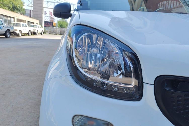 Used smart forfour 2018 1.0L 52 kW Dynamic Edition Right Front Headlight