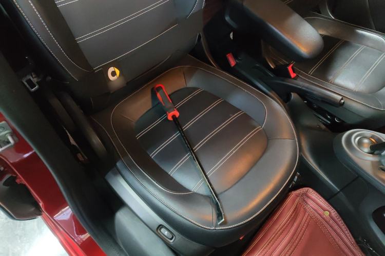Used smart forfour 2018 0.9T 66 kW Pioneer Edition Right Front Seat