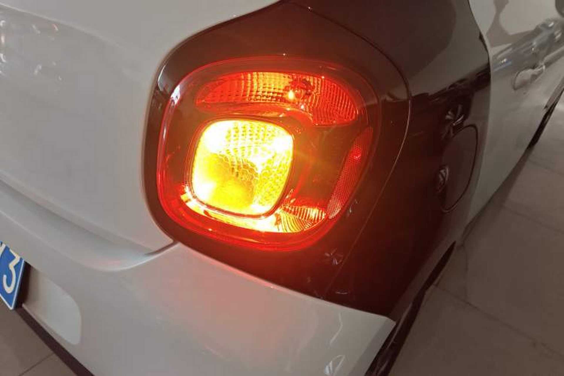 Used smart forfour 2018 1.0L 52kW Passion Edition Right Rear Taillight