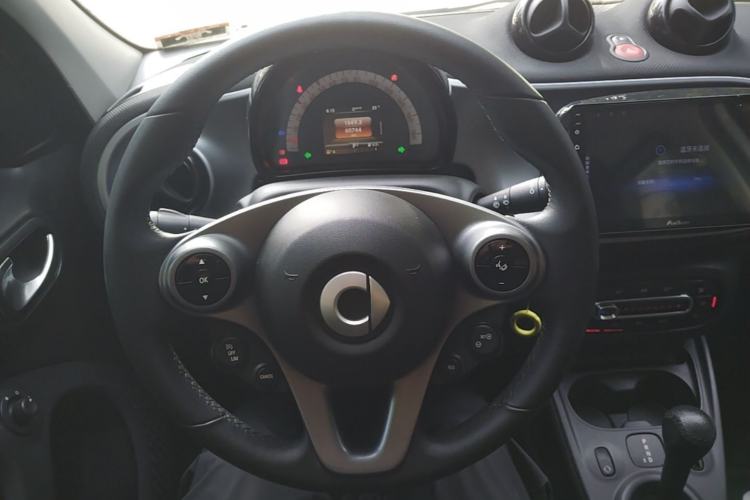 Used smart forfour 2018 1.0L 52kW Passion Edition Steering Wheel