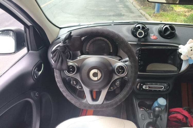 Used smart forfour 2018 1.0L 52kW Passion Edition Steering Wheel