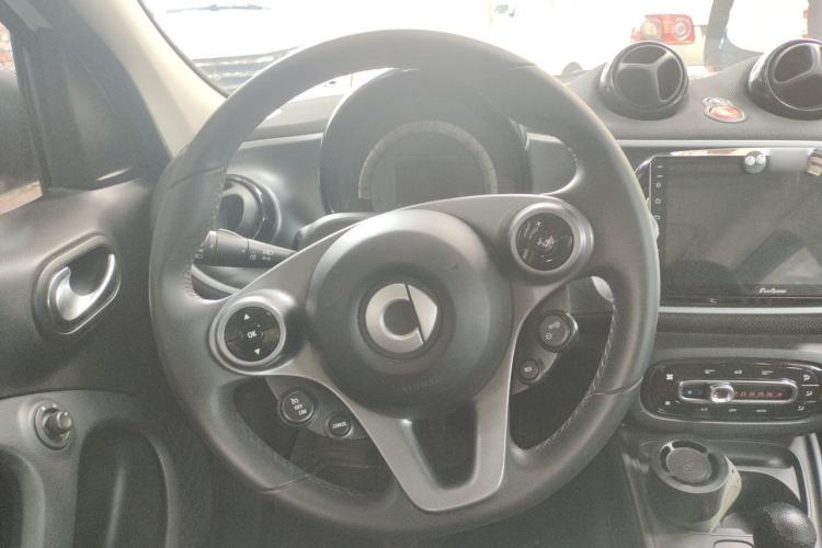 Used smart forfour 2018 1.0L 52kW Passion Edition Steering Wheel