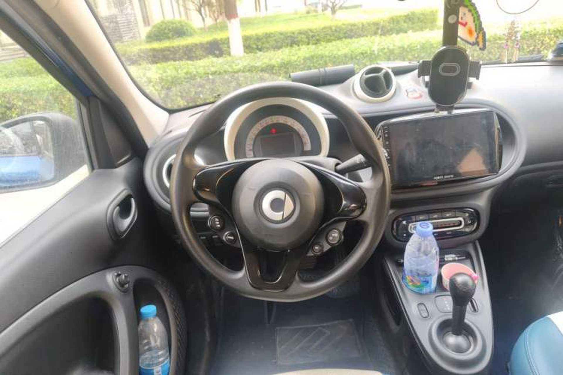 Used smart forfour 2018 1.0L 52 kW Dynamic Edition Steering Wheel