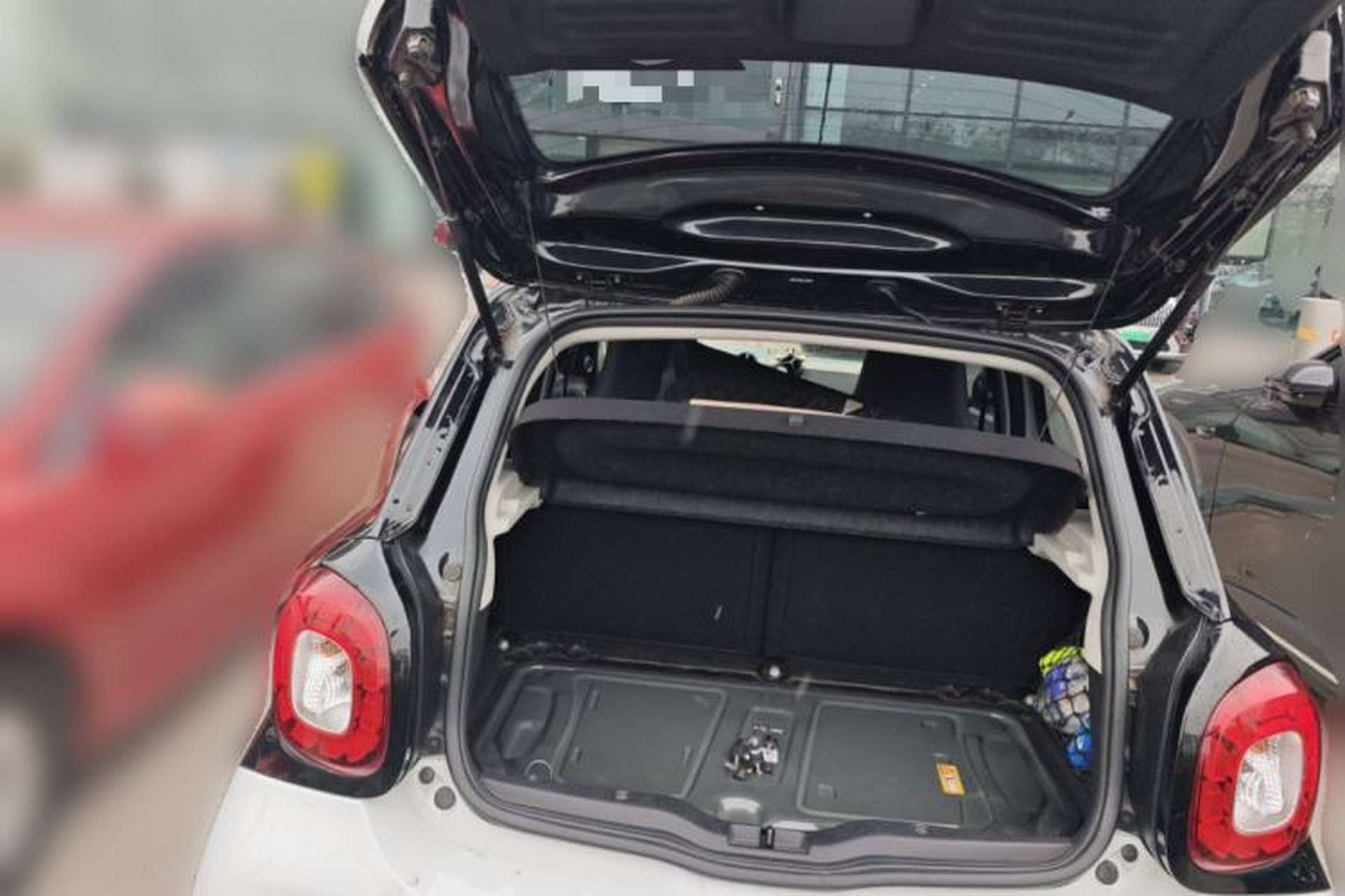 Used smart forfour 2018 0.9T 66 kW Sharp Edition Trunk