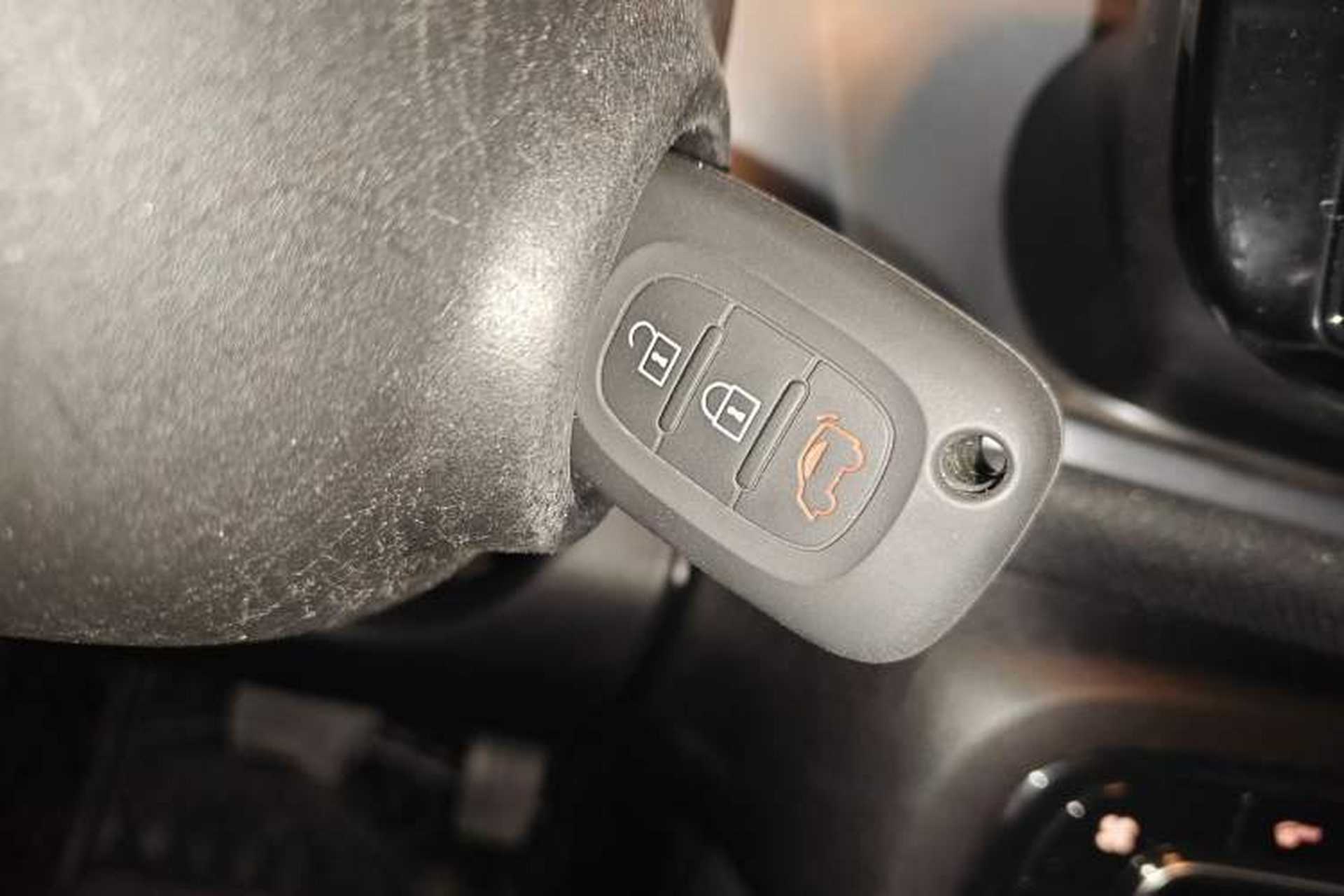 Used smart forfour 2018 1.0L 52kW Passion Edition Vehicle Key