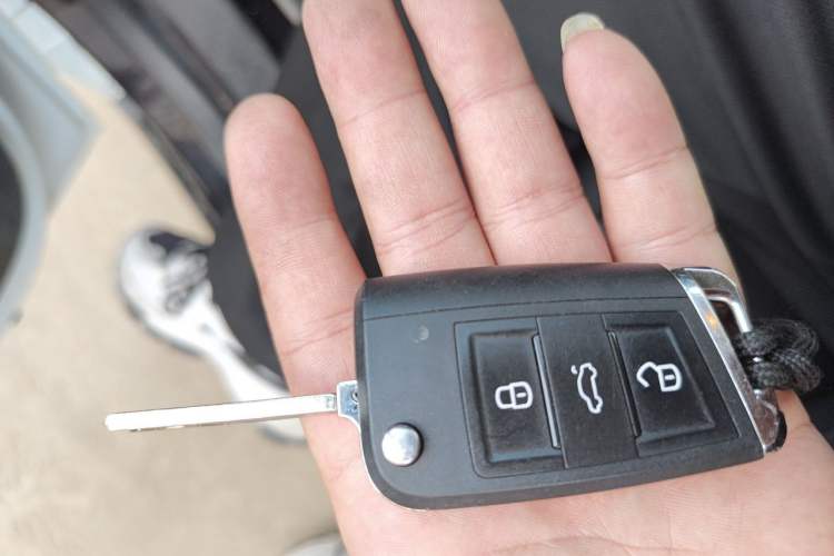 Used smart forfour 2018 1.0L 52 kW Dynamic Edition Vehicle Key