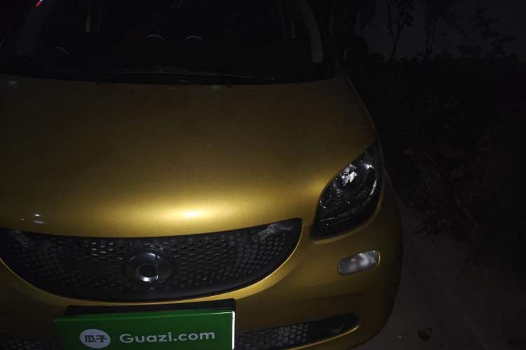 Used smart forfour 2018 1.0L 52 kW Dynamic Edition Engine Bay Left