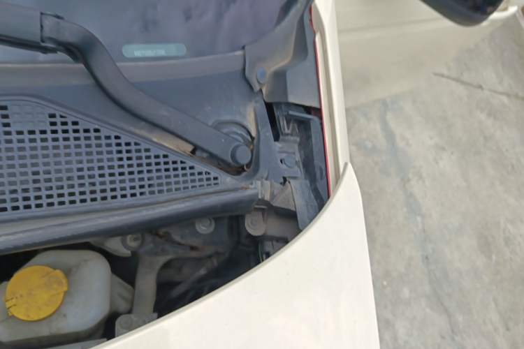 Used smart forfour 2018 0.9T 66 kW Pioneer Edition Engine Bay Left