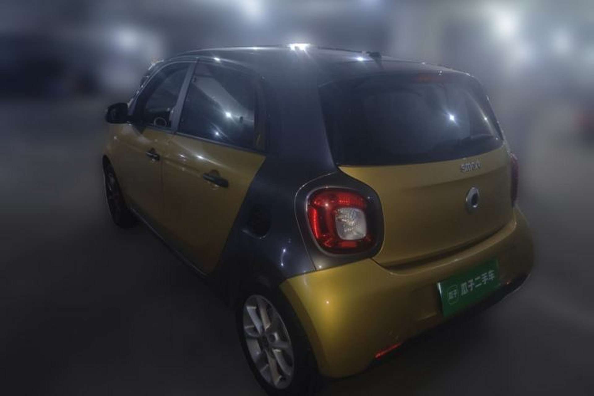 Used smart forfour 2018 1.0L 52 kW Dynamic Edition Exterior 3