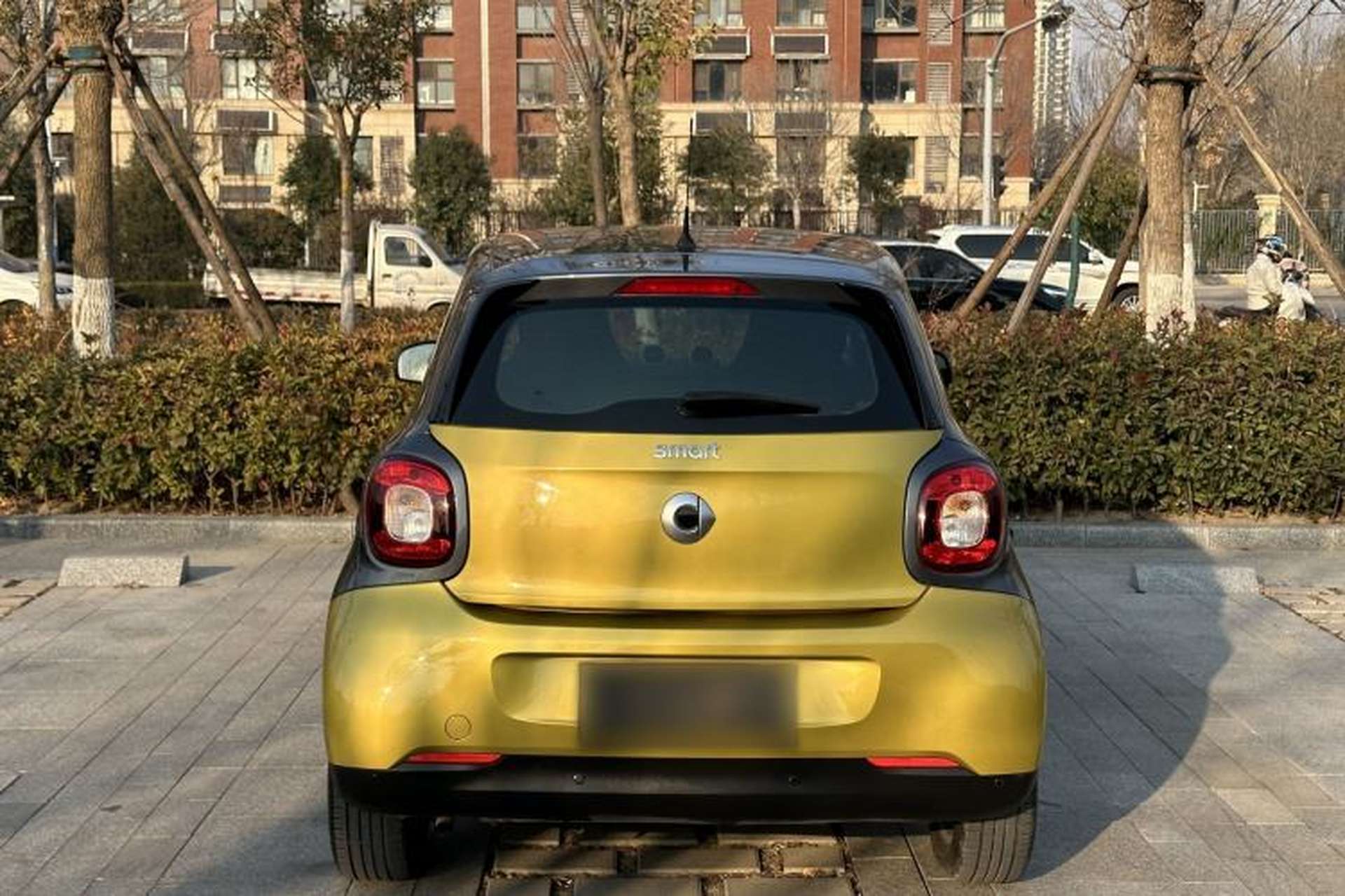 Used smart forfour 2018 1.0L 52 kW Dynamic Edition Exterior 4