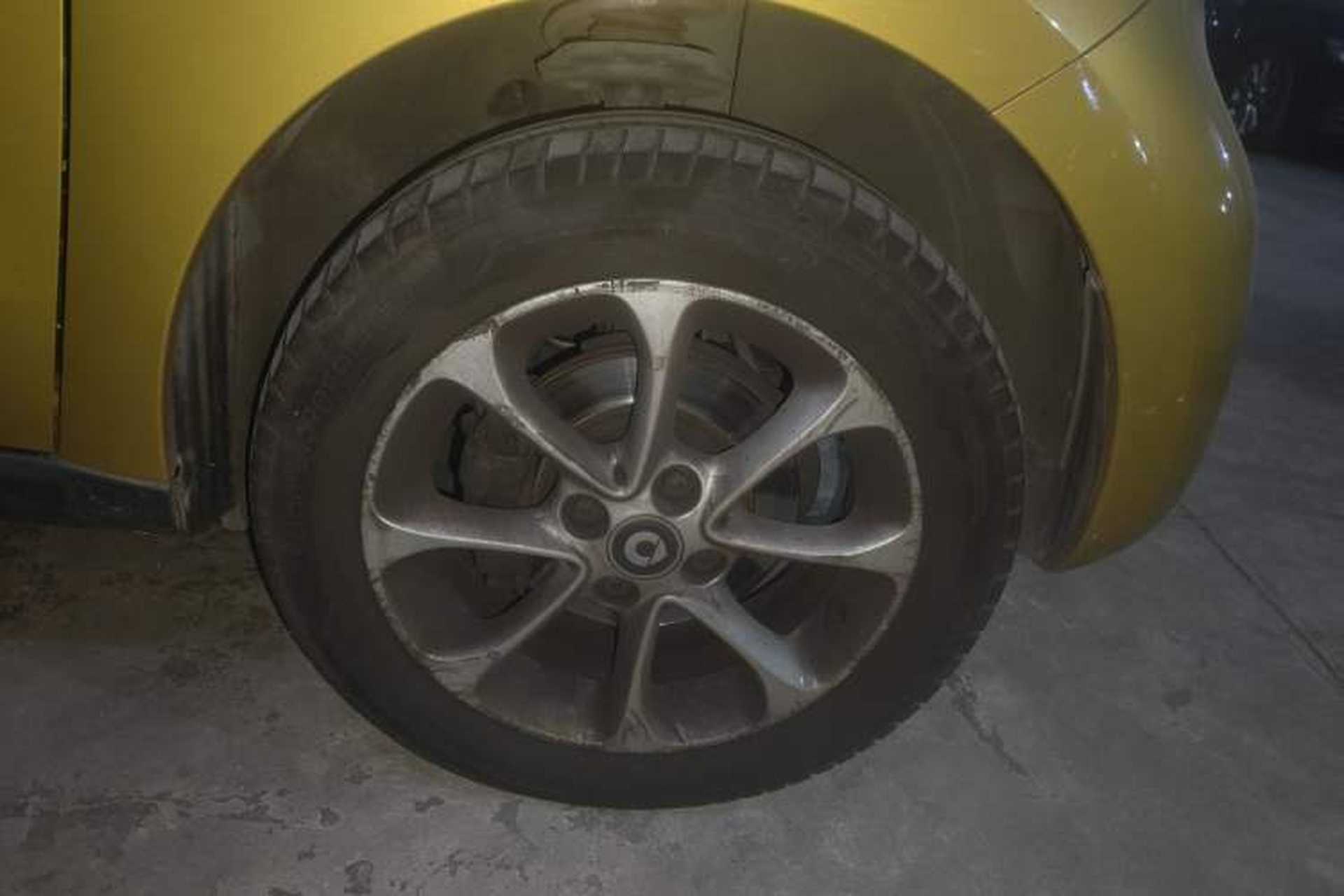 Used smart forfour 2018 1.0L 52 kW Dynamic Edition Exterior 7