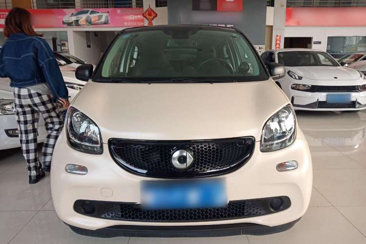 Used smart forfour 2018 0.9T 66 kW Pioneer Edition Front