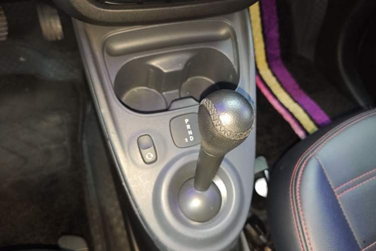 Used smart forfour 2018 1.0L 52 kW Dynamic Edition Gear Lever