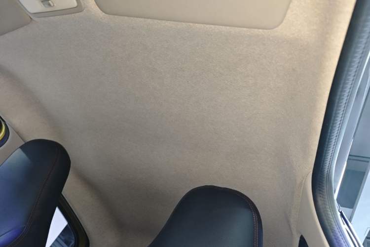 Used smart forfour 2018 1.0L 52 kW Dynamic Edition Headliner