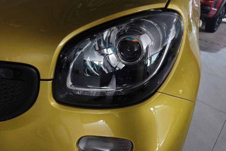 Used smart forfour 2018 1.0L 52 kW Dynamic Edition Left Front Headlight