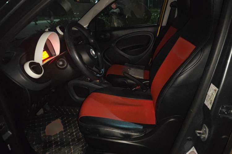 Used smart forfour 2018 1.0L 52 kW Dynamic Edition Left Front Seat
