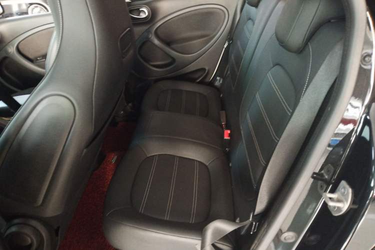 Used smart forfour 2018 0.9T 66 kW Pioneer Edition Left Rear Seat