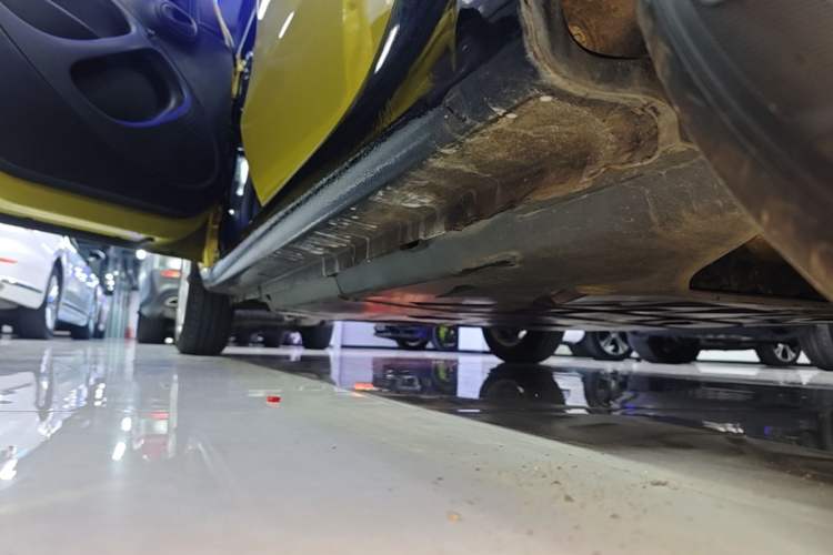 Used smart forfour 2018 1.0L 52 kW Dynamic Edition Left Side Sill