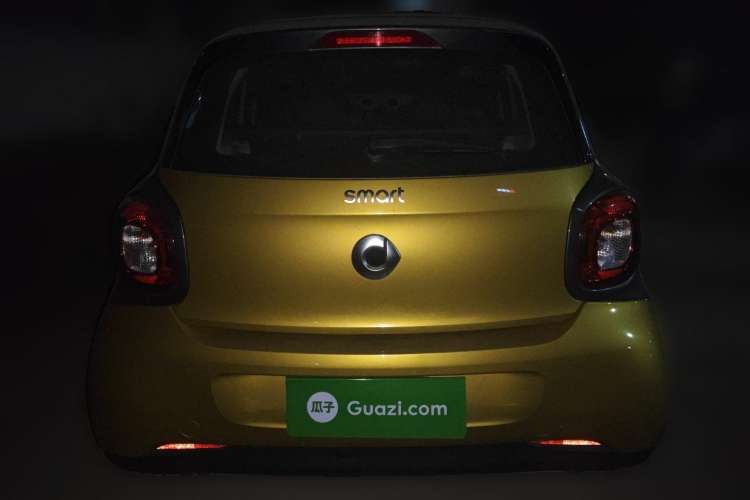 Used smart forfour 2018 1.0L 52 kW Dynamic Edition Rear