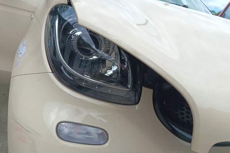 Used smart forfour 2018 0.9T 66 kW Pioneer Edition Right Front Headlight