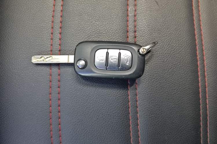 Used smart forfour 2018 1.0L 52 kW Dynamic Edition Vehicle Key