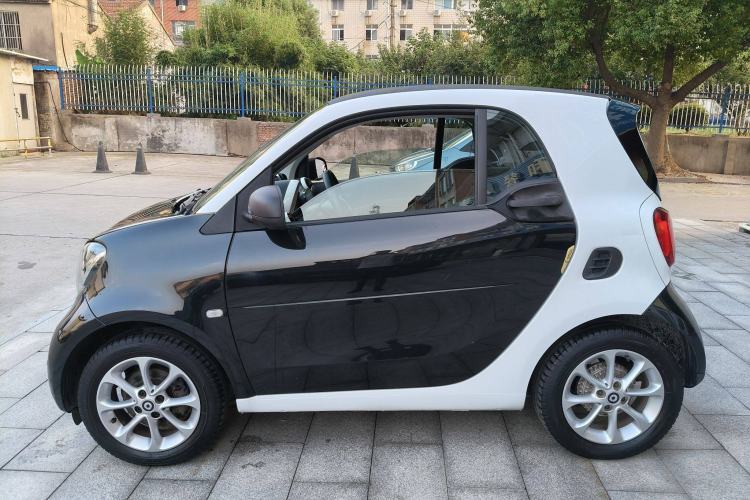 Used smart fortwo 2018 1.0L 52kW Hardtop Dynamic Version China V Exterior 3